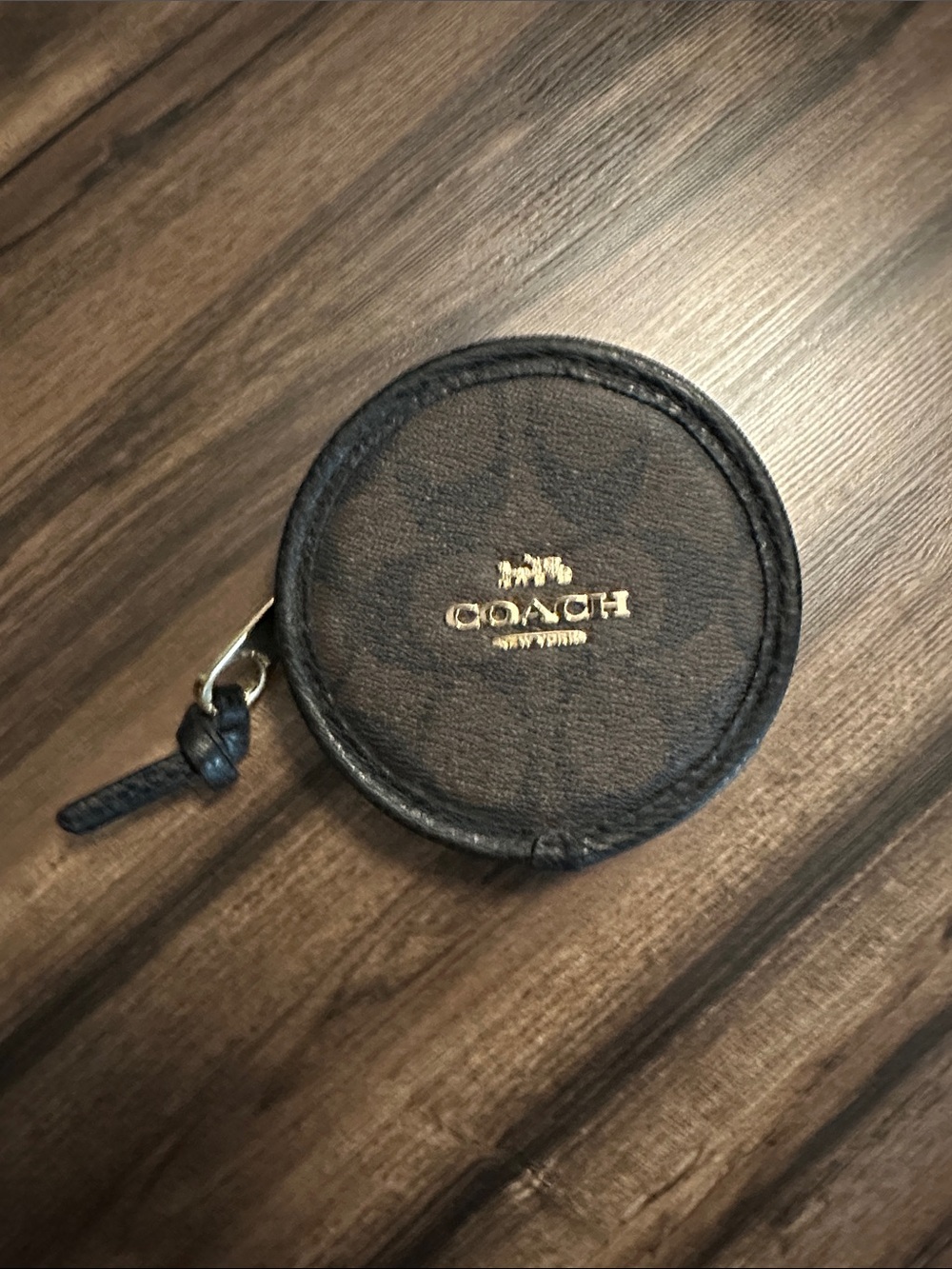 COACH Black and Brown Round Leather Zip Coin/Card Holder with Gold Logo